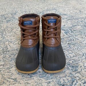 Sperry winter boots for boys size 10 (toddler)